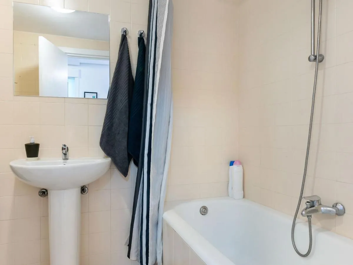 Pleasant Holiday Home In Torremolinos With Beach Nearby