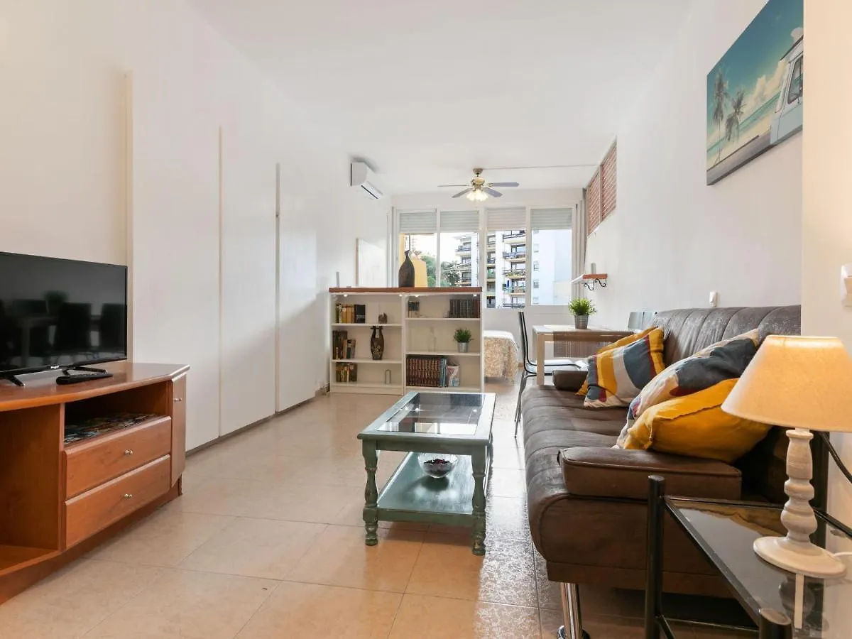 Pleasant Holiday Home In Torremolinos With Beach Nearby