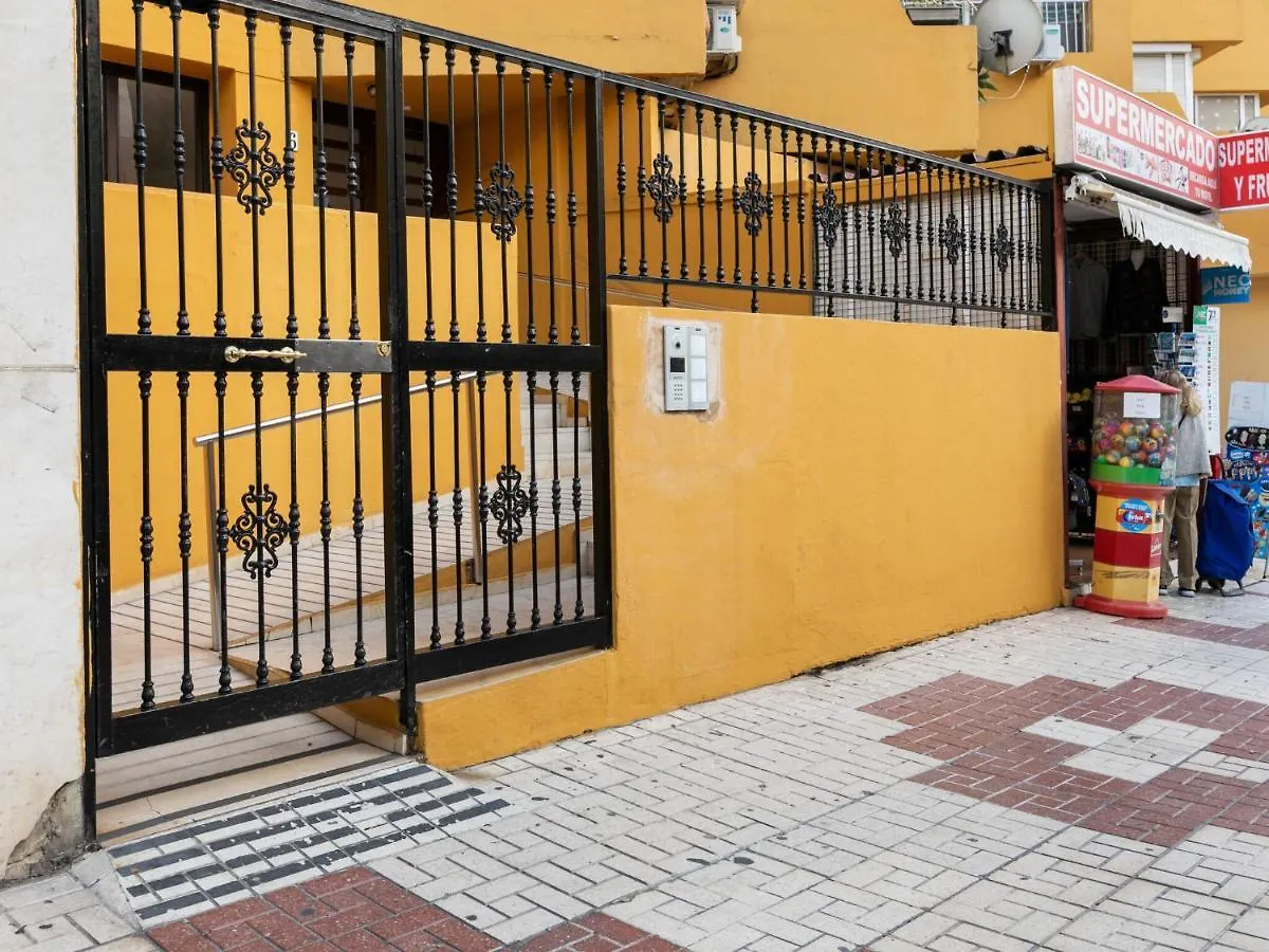 Pleasant Holiday Home In Torremolinos With Beach Nearby